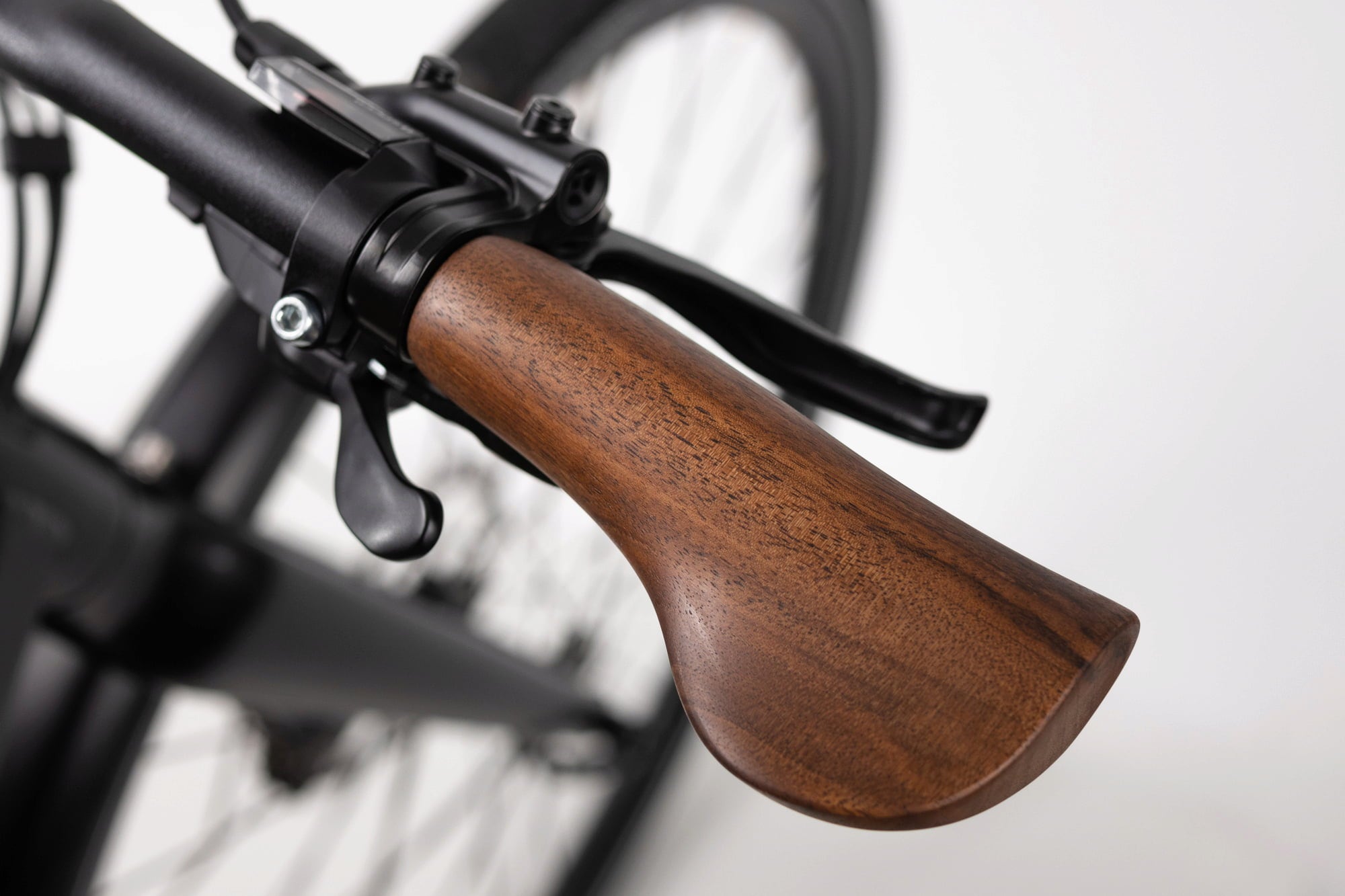 Velospring Gefederte Fahrradgriffe aus Nussbaumholz